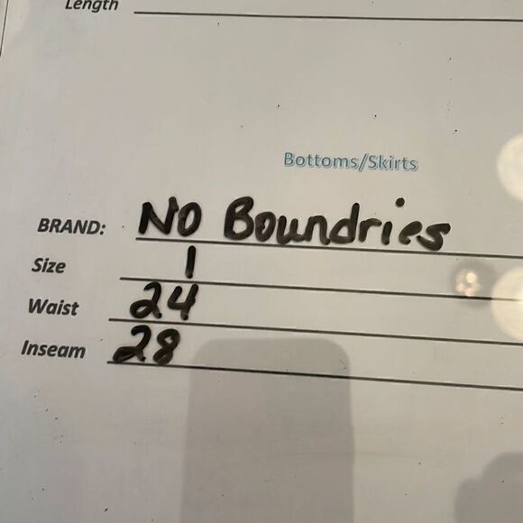 No Boundries Jeans    - Picture 7 of 8